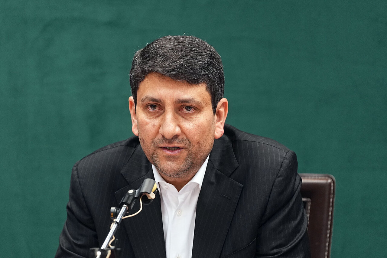 نشست مجلس با وزیر ارتباطات/ نایب رئیس مجلس: اینترنت را قبول داریم اما مدیریت آن باید دست خودمان باشد