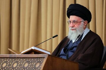 قرآن بخوانیم | چرا برخی انسانها در بحرانها، تسلیم دشمن میشوند؟ قرآن بخوانیم | چرا برخی انسانها در بحرانها، تسلیم دشمن میشوند؟
