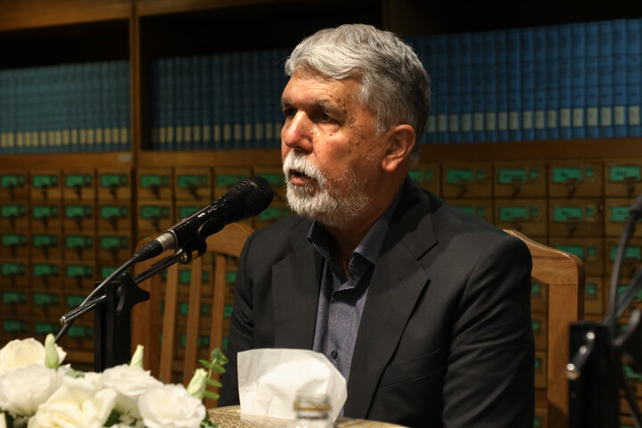 مردی که در همه عمر ایران را فریاد زد