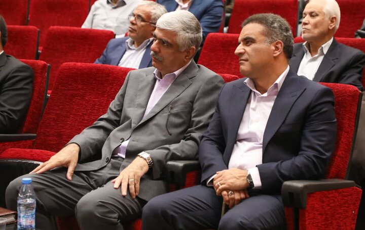 گزارش تصویری / آیین بزرگداشت مقام استاد و سرآمدان آموزشی در دانشگاه یزد
