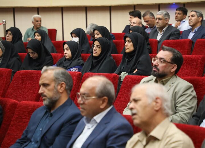 گزارش تصویری / آیین بزرگداشت مقام استاد و سرآمدان آموزشی در دانشگاه یزد