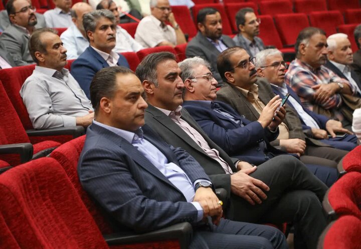 گزارش تصویری / آیین بزرگداشت مقام استاد و سرآمدان آموزشی در دانشگاه یزد
