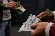 ماجرای عجیب فروش دلار به نرخ ۱۲۷ هزار تومان!
