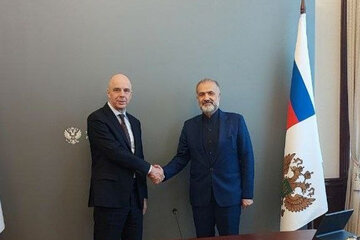 دیدار سفیر ایران در مسکو با وزیر دارایی روسیه