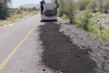 تداوم عملیات بهسازی راه‌ها در میناب با هدف افزایش ایمنی و ارتقای کیفیت تردد