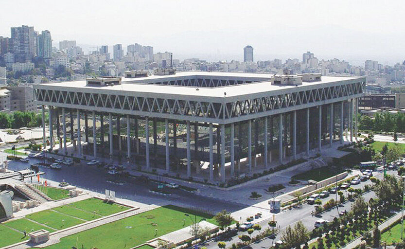 خاطرات هاشمی: عناوین برجسته امروز نشریات به تخلفات مالی سازمان صدا و سیما پرداختهاند. خاطرات هاشمی: عناوین برجسته امروز نشریات به تخلفات مالی سازمان صدا و سیما پرداختهاند.