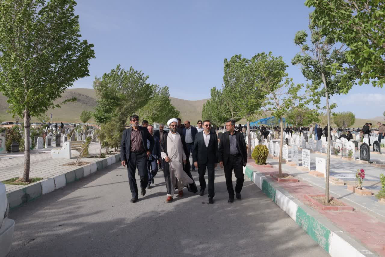 ماشاالله ایزدی:آرامستان شهرکرد با برنامهریزی جدید ساماندهی میشود