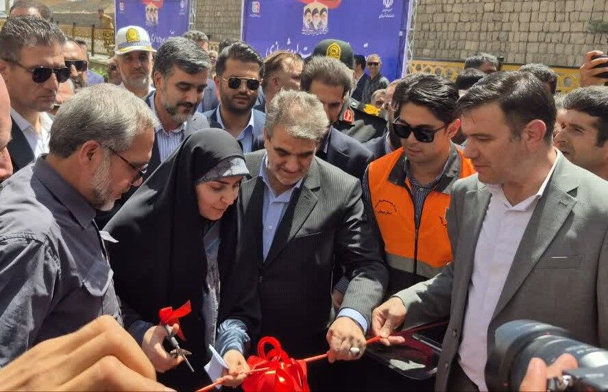 پایان ۱۵ سال انتظار با افتتاح زیرگذر استراتژیک خیرآباد در سمنان/وزیر پنج طرح راهداری سمنان را به ارزش ۶.۴ هزار میلیارد ریال افتتاح کرد