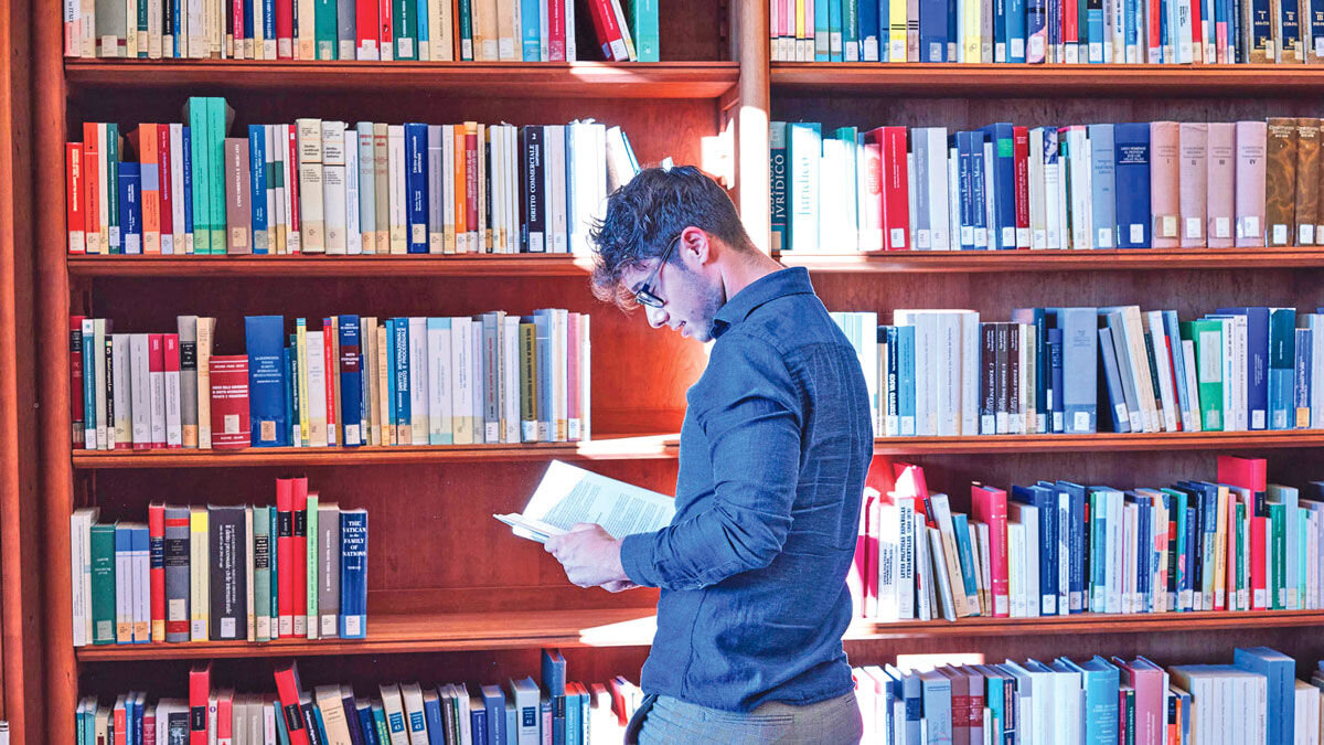 خطر کوچک شدن یا حذف ناشران در پساجنگ/ کتاب از سبد خرید خانوار حذف می‌شود؟