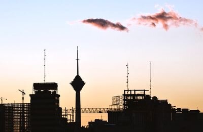 قیمت مسکن در تهران تا ۴۶۰ درصد افزایش یافت/ گرانی به مناطق مصرفی سرایت کرد/ بررسی آماری نشاندهنده سختترین دورههای افزایش قیمت املاک در پایتخت است قیمت مسکن در تهران تا ۴۶۰ درصد افزایش یافت/ گرانی به مناطق مصرفی سرایت کرد/ بررسی آماری نشاندهنده سختترین دورههای افزایش قیمت املاک در پایتخت است