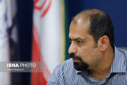 تولید انبوه آثار جنگی به سبک چای کیسه‌ای فاجعه است / مردم برای دیدن آثار پدرم صف می‌بستند