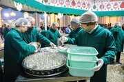 خدمت‌رسانی شبانه‌روزی چایخانه‌های حرم مطهر رضوی در روز زیارتی امام‌رضا(ع)