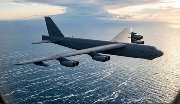 بمب‌افکن B-52 آمریکا سقوط کرد