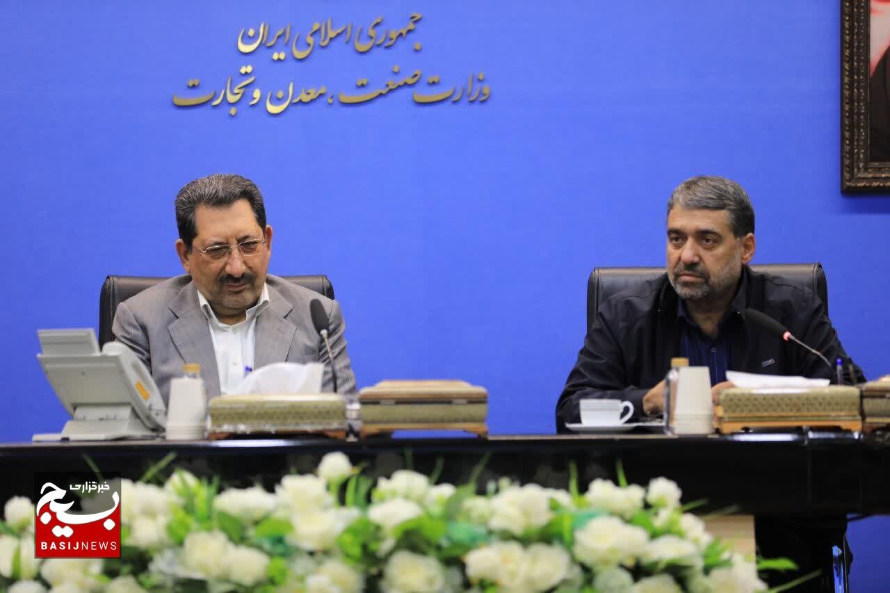 سردار قریشی: در جنگ رمضان، نیازهای اساسی و حتی غیراساسی مردم تامین شد/دشمنان روزی پیشرفت‌های ما را تمسخر می‌کردند، اما الان ...