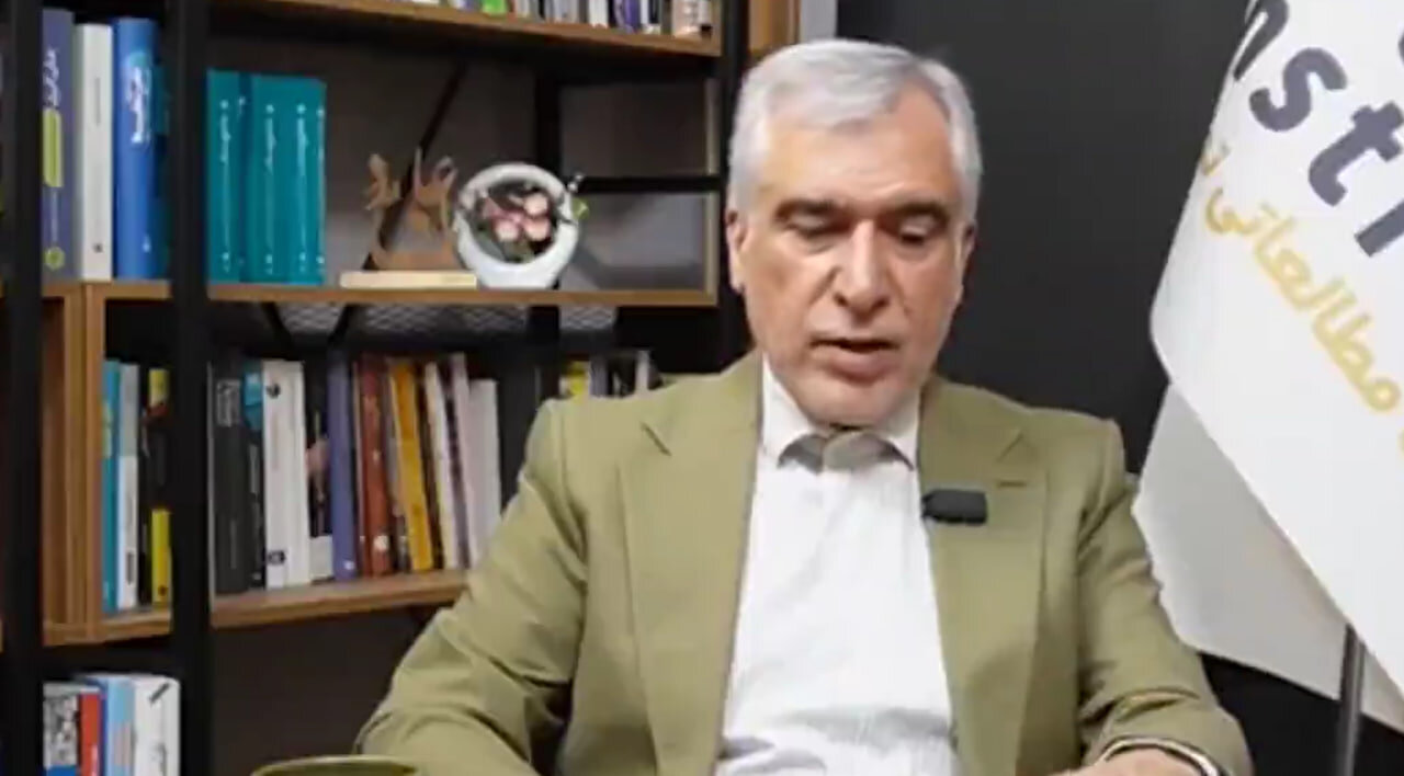 ببینید | اظهارات خبرساز نماینده مجلس درباره سلاح سری ایران: چند ثانیه از تهران تا واشنگتن / می‌شود کارهایی کرد که بمب اتم مقابل آن...