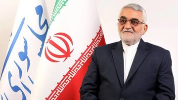 بروجردی: ادبیات ترامپ در خود آمریکا دستمایه مزاح مردم شده/ تنگه هرمز دیگر تنگه هرمز قبلی نخواهد بود/ سفر تیم ملی به آمریکا باید لغو شود
