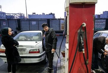خبر مهم برای دارندگان کارت سوخت/ نحوه سوخت‌گیری خودروها دقیقا از چه زمانی تغییر می‌کند؟