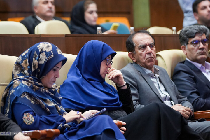 سخنگوی دولت - 1405.2.22