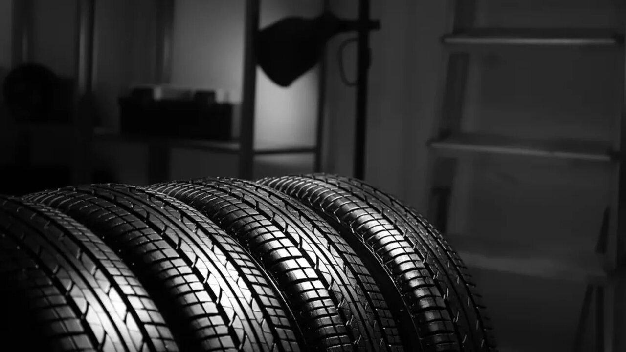 لاستیک پهن یا لاستیک باریک، کدام انتخاب بهتر و ایمن‌تری است؟