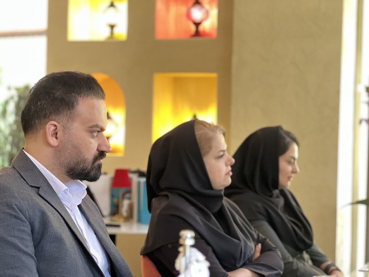 برگزاری نشست مشترک بیمه دی با مدیر و کارشناسان رفاهی امور پشتیبانی دانشگاه علوم پزشکی کردستان