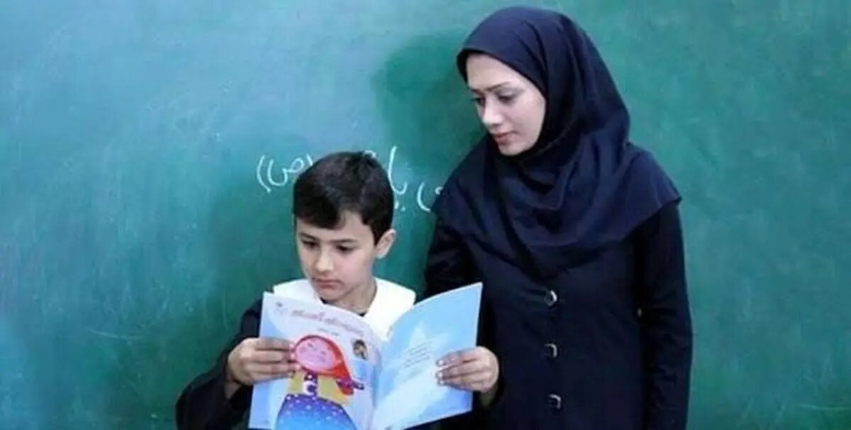 گزینشهای غیرتخصصی برای معلم شدن؛ در دانشگاه فرهنگیان دختر و پسر جدا از هم درس میخوانند