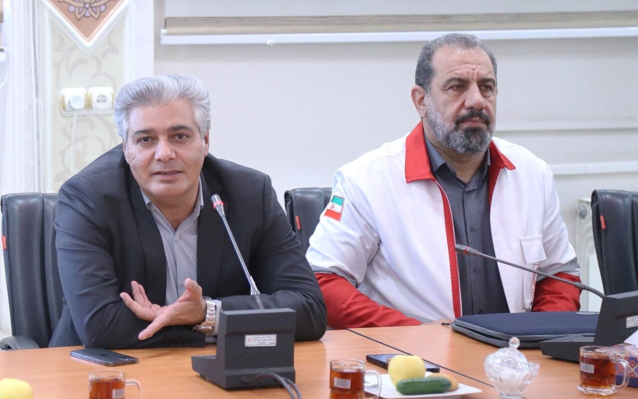 هلال احمر نماد اعتماد اجتماعی و خط مقدم خدمت‌رسانی در بحران‌ها است