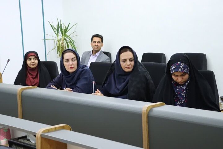 گزارش تصویری /  تقدیر از بانوان کارآفرین فعال در حوزه صنعت و مشاغل خانگی استان یزد