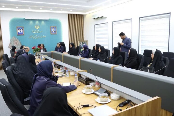 گزارش تصویری /  تقدیر از بانوان کارآفرین فعال در حوزه صنعت و مشاغل خانگی استان یزد