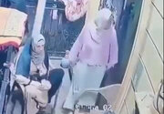 ببینید | نجات معجزه‌آسای زن جوان از مرگ!