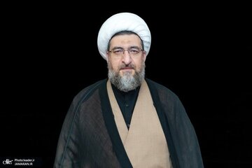 واکنش امام جمعه تبریز به امام جمعه رشت: ائمه جمعه هم ممکن است احساساتی شوند و حرف‌هایی بزنند