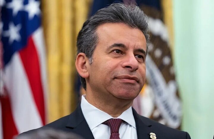 استعفای چهارمین مقام ارشد دولت ترامپ از آغاز سال2026 / او با دیدگاه رئیس جمهور در مورد سیگارهای الکترونیکی مخالف بود