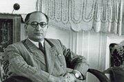 ساعت یک بعداز ظهر در رادیو شنیدیم که قشون انگلستان و روس وارد ایران شده‌اند!