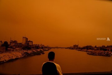 تصاویر | آسمان عراق به رنگ سرخ درآمد