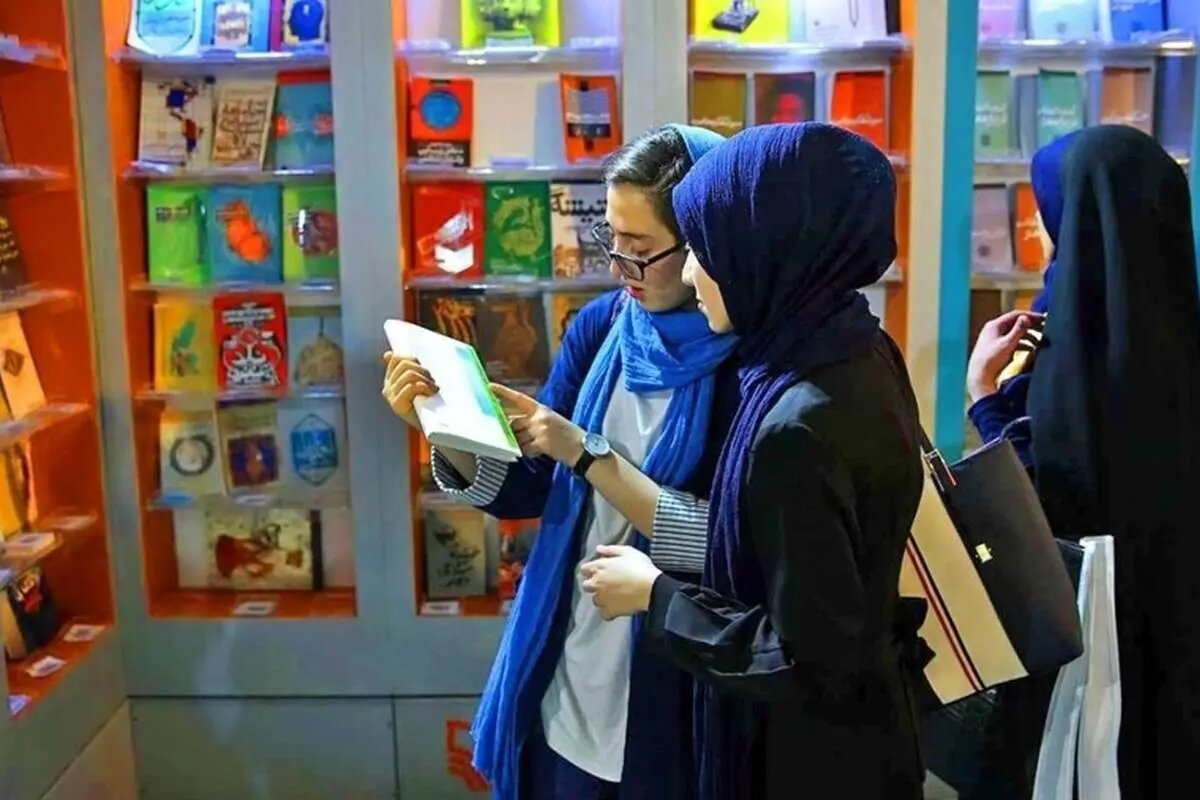 چگونه جنگ، کاغذ میلیونی و حذف بن‌های دانشجویی، بزرگ‌ترین رویداد فرهنگی کشور را به یک آزمون تاب‌آوری تبدیل کرد؟