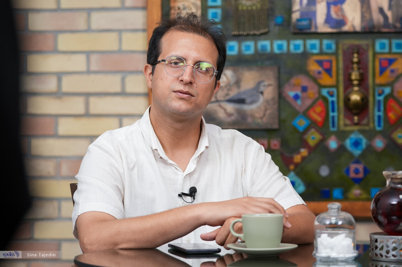 برای اکران وعده حمایت دادند اما عمل نکردند / شکل جنگ عوض شده است، نمی‌توان با شعارهای دهه ۷۰ مخاطب امروز را پای پرده نگه داشت