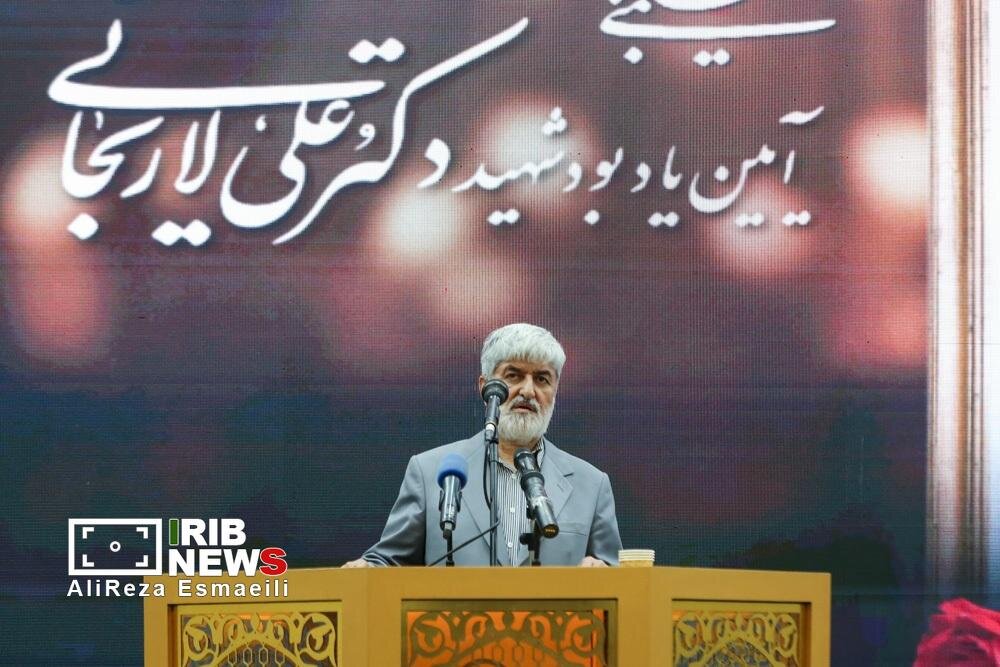 یادبود علی لاریجانی در مسجد بلال/ از حضور وزیر پزشکیان و نخستین رییس صداوسیما تا گردنبند خاص یکی از حاضران + تصاویر