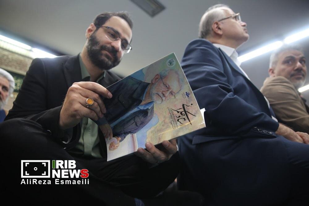 یادبود علی لاریجانی در مسجد بلال/ از حضور وزیر پزشکیان و نخستین رییس صداوسیما تا گردنبند خاص یکی از حاضران + تصاویر