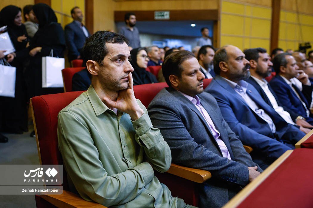 پزشکیان در گردهمایی راویان ایران/ گپ و گفت رییس دولت با خانم سخنگو/ یوسف پزشکیان هم بود + تصاویر