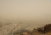 آلودگی شدید هوای خرم آباد و سردرگمی مسئولان برای تصمیم گیری