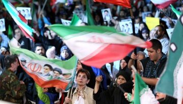 اظهارات یک کارشناس دینی: برخی بی‌حجاب‌های حاضر در تجمعات شبانه «نفوذی» هستند