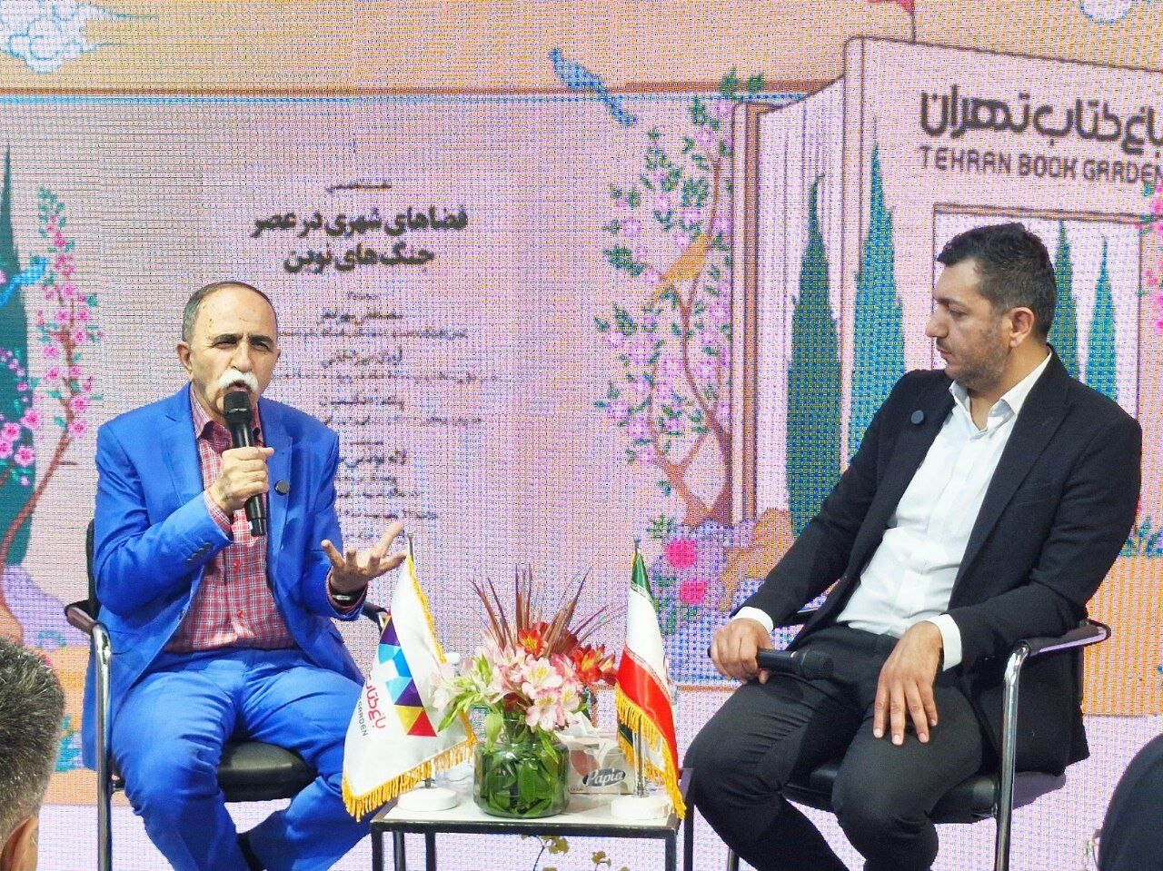 روز ششم «اردی‌بهشت کتاب»، دوشنبه‌ای شلوغ و پرمخاطب