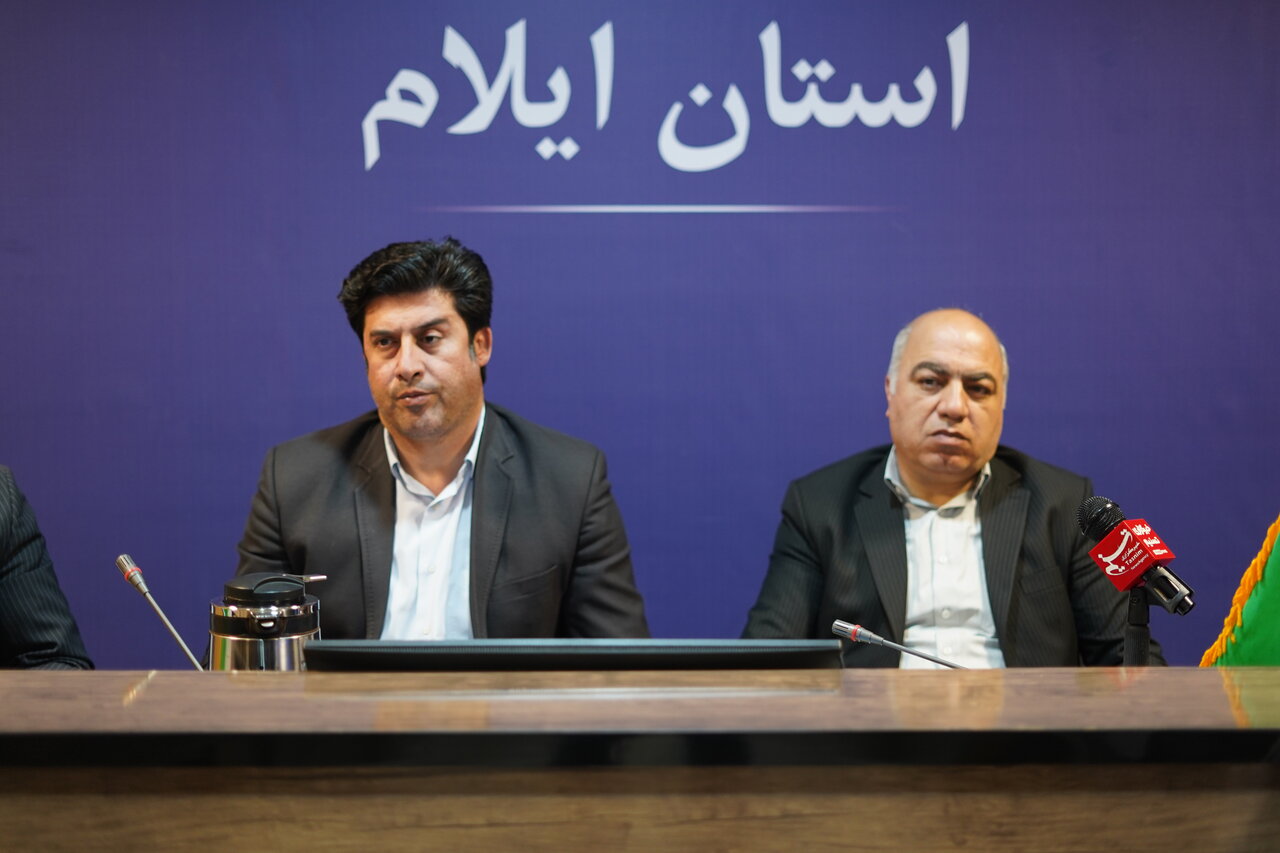 تجلیل از برگزیدگان جامعه کار و تولید ایلام
