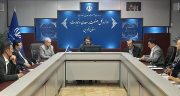 تقدیر از فعالان اقتصادی قزوین در روز ملی صنعت و معدن