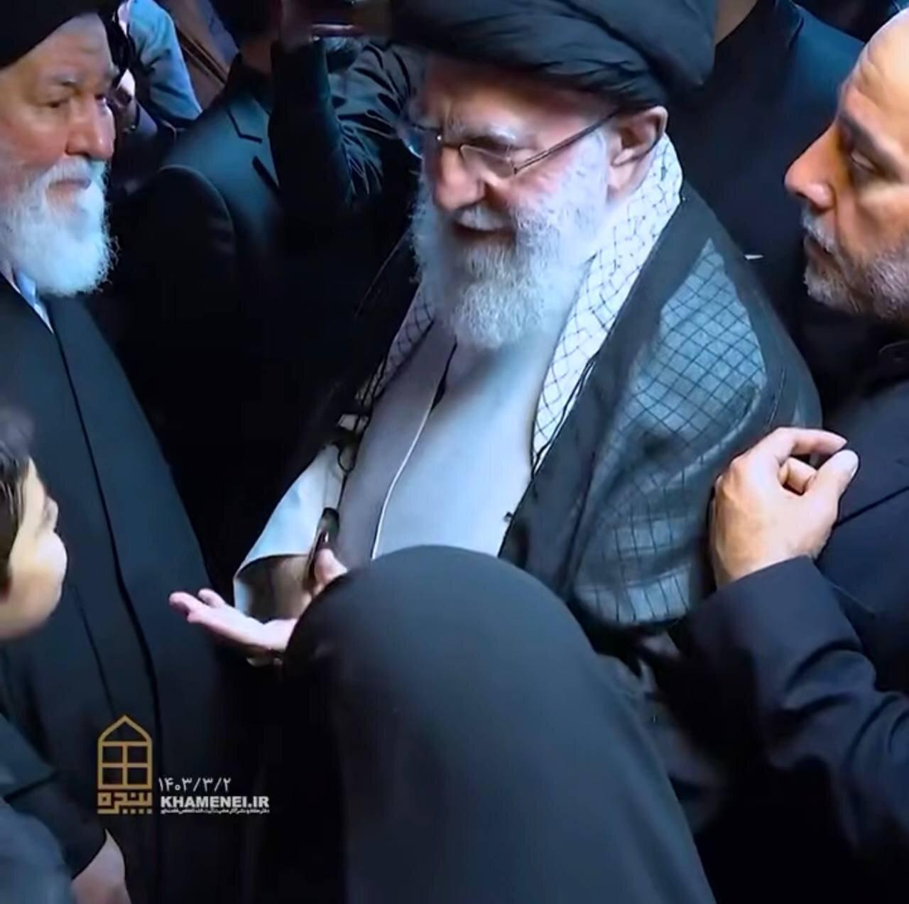 دیدار خانواده رئیسی با رهبر شهید انقلاب + عکس