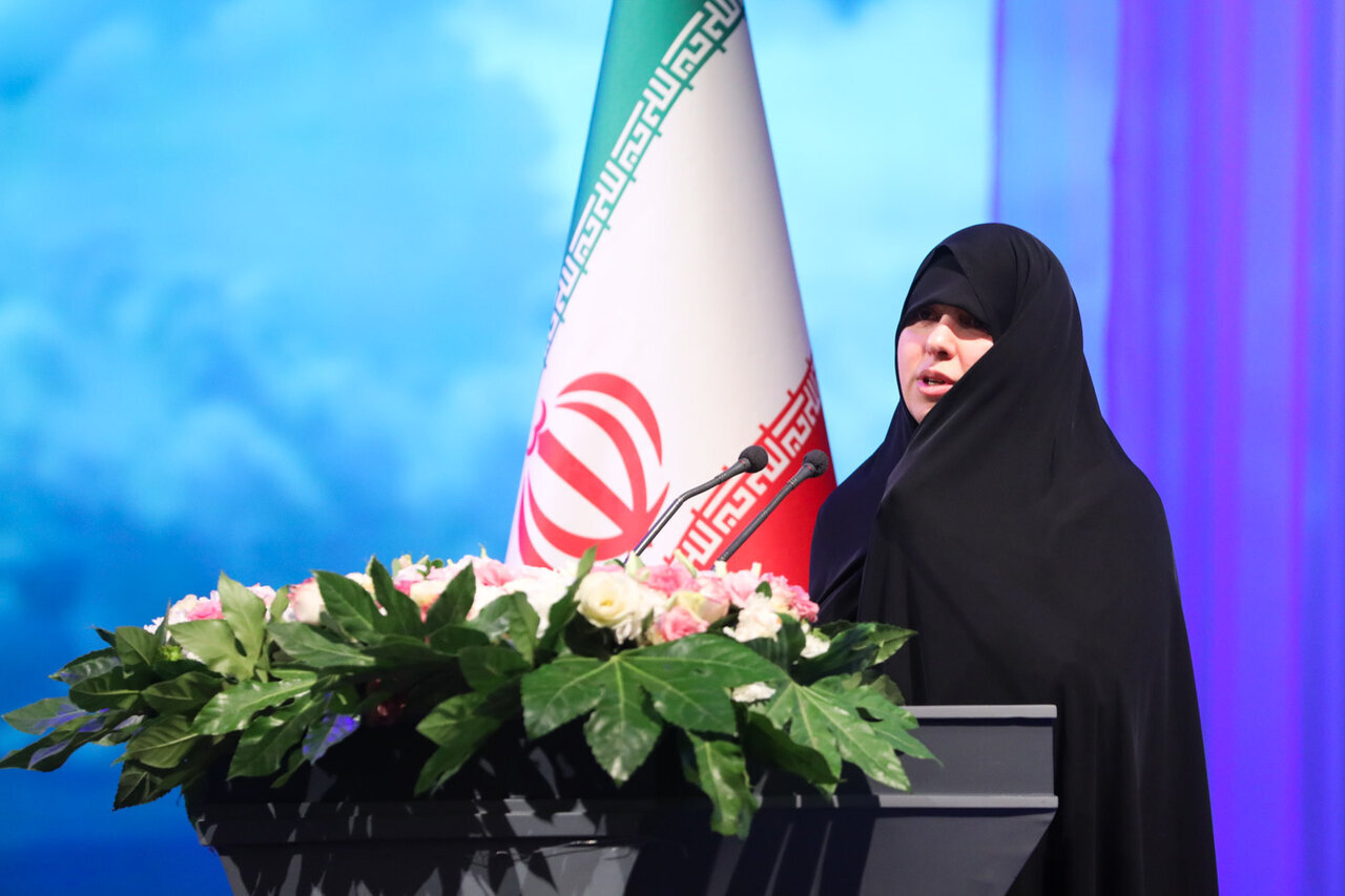 دومین سالگرد بزرگداشت شهید رئیسی؛ از سخنرانی دختر رییسی تا حضور مقداد و میثم نیلی/ انسیه خزعلی هم بود + تصاویر