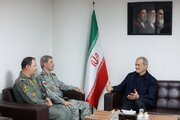 پزشکیان در دیدار با فرمانده کل ارتش: دولت با تمام ظرفیت از تقویت نیروهای مسلح حمایت می‌کند