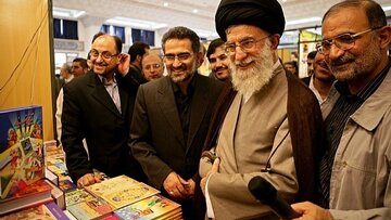 اگر شما مشتری باشید، کتابفروش هم میشوم! اگر شما مشتری باشید، کتابفروش هم میشوم!