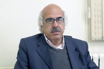تاریخ مهم‌ترین علمی است که خواندن آن باید این روزها به عموم مردم توصیه شود