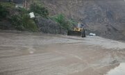 بازگشایی محور دوآب بلده پس از رانش زمین