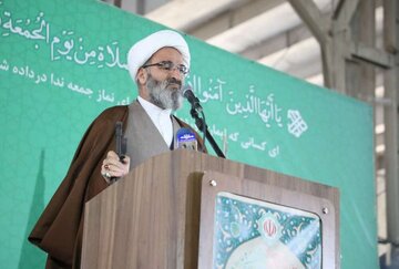 امام جمعه سمنان چهار ماموریت امروز جامعه در شرایط «سکوت نظامی» را تشریح کرد